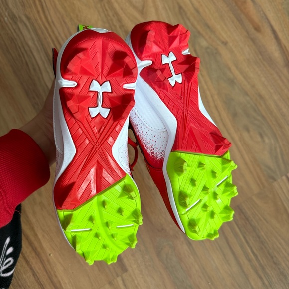 Under Armour | Shoes - size 2Y - Picture 5 of 7